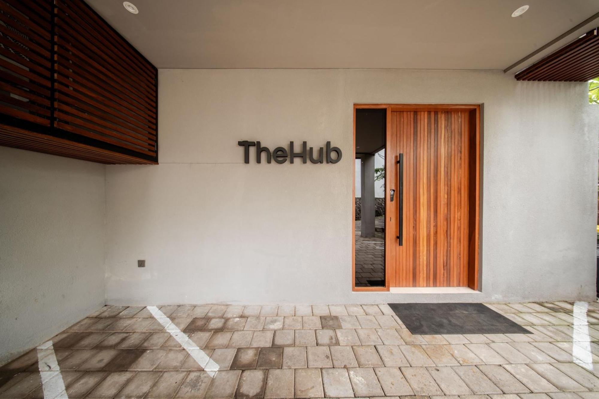 Thehub Pererenan Coworking, Pool And Rooftop Canggu Zewnętrze zdjęcie